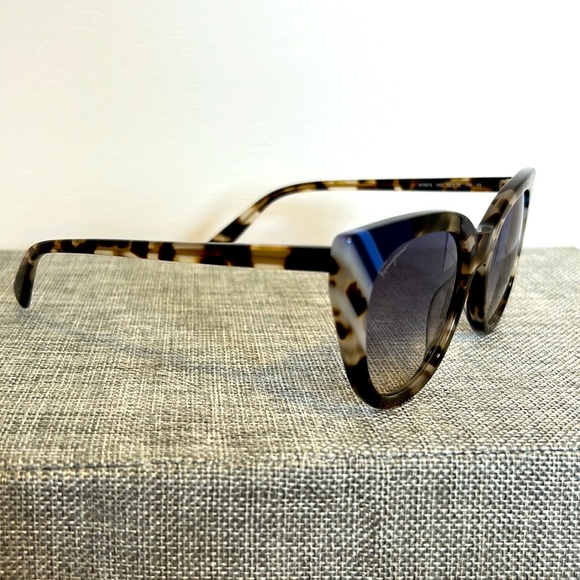 NEW Salvatore Ferragamo Winged Cat Eye Tortoise Shell Sunglasses - Picture 4 of 7